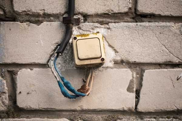 Common Signs of Worn Car Wiring