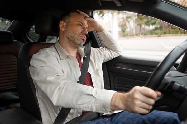 Loose steering symptoms drivers often ignore Loose steering symptoms drivers often ignore